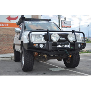 Deluxe Commercial Bull Bar to suit Landcruiser 105 Series