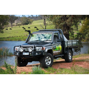 Deluxe Commercial Bull Bar to suit Landcrusier 79 Series 1999-2007