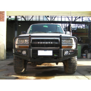 Deluxe Commercial Bull Bar to suit Landcruiser 80 Series
